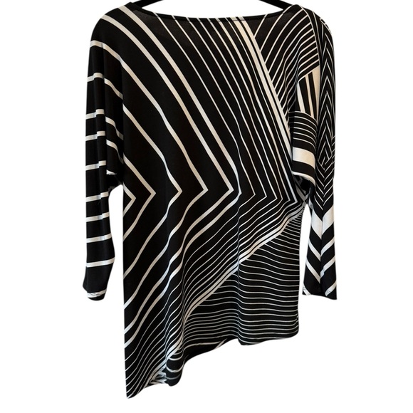 Alfani Petite Asymmetrical Black & White Top – Size P/M - Picture 4 of 4